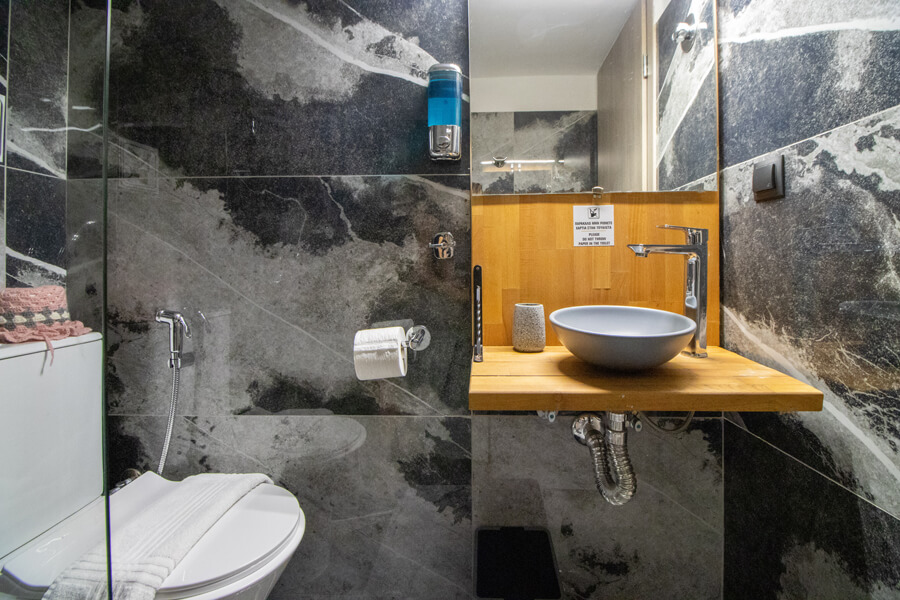standard-room12b